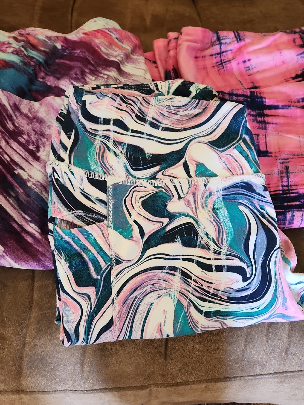 LuLaRoe And Avia Swirl Print Leggings in Teal, Pink, Black & White